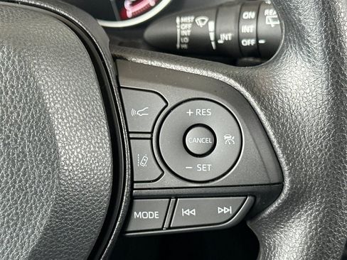 New 2025 Toyota RAV4 XLE image 27