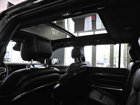 New 2026 Jeep Grand Wagoneer Summit image 21