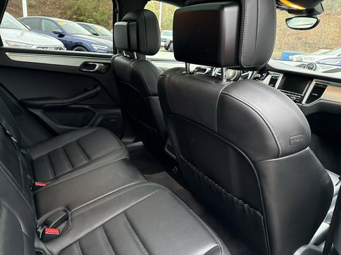 Used 2015 Porsche Macan Turbo image 28