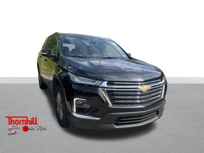 Used 2023 Chevrolet Traverse LT
