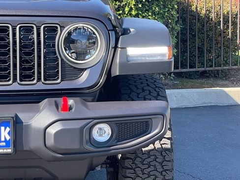 New 2026 Jeep Wrangler Unlimited Rubicon AWD/4WD image 3