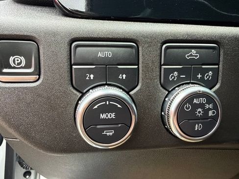 Used 2025 GMC Sierra 1500 Elevation AWD/4WD image 20