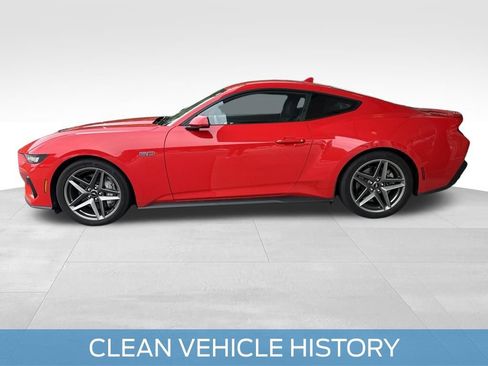 Used 2025 Ford Mustang GT RWD image 3