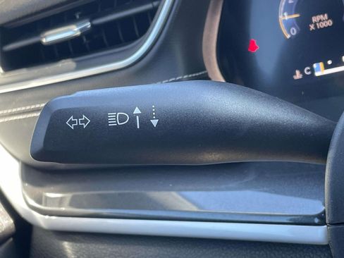 Used 2023 Jeep Grand Cherokee Altitude image 29