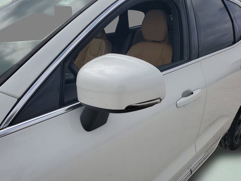 Used 2021 Volvo XC60 T5 Inscription w/ Protection Package Premier image 11