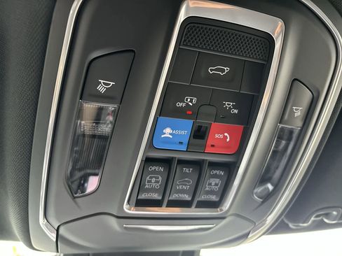 New 2026 Jeep Cherokee Overland image 27