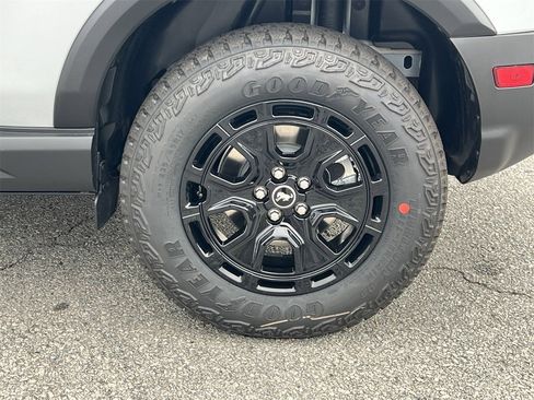 New 2026 Ford Bronco Sport Outer Banks w/ Sasquatch Outer Banks Package image 32