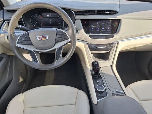 Certified 2023 Cadillac XT5 Premium Luxury image 9