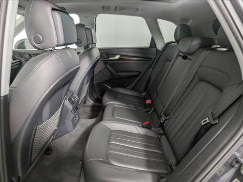 Used 2019 Audi Q5 2.0T Premium w/ Convenience Package AWD/4WD image 17