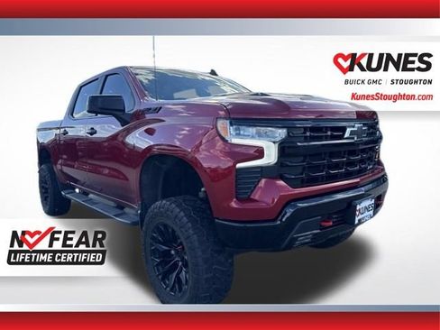 Used 2024 Chevrolet Silverado 1500 LT Trail Boss w/ Convenience Package II AWD/4WD image 2