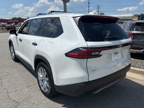 Used 2025 Toyota Grand Highlander AWD image 6