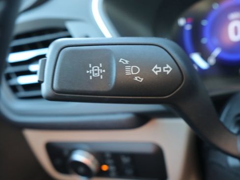 Used 2022 Ford Escape Titanium image 16