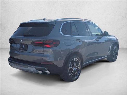 New 2026 BMW X5 sDrive40i RWD image 2