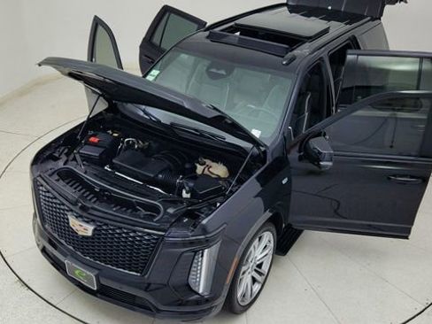 Used 2025 Cadillac Escalade Sport w/ Touring Package image 94