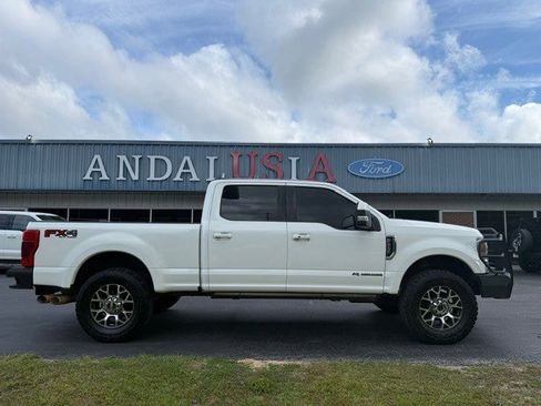 Used 2020 Ford F250 Lariat w/ Lariat Ultimate Package AWD/4WD image 6