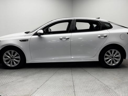 Used 2018 Kia Optima EX w/ Technology Package FWD image 5