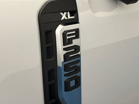 Used 2024 Ford F250 XL w/ 360-Degree Camera Package AWD/4WD image 39