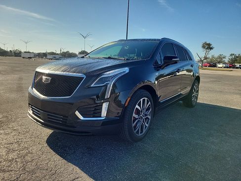 Used 2022 Cadillac XT5 Sportv w/ Technology Package image 2