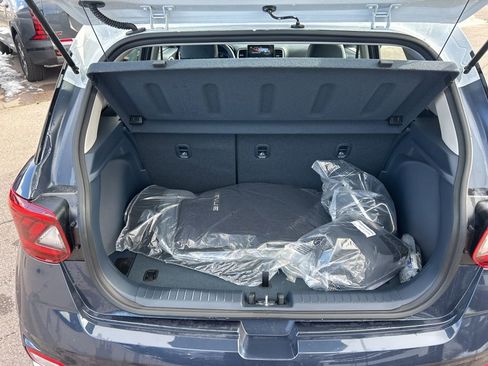Used 2026 Hyundai Venue SEL FWD image 25