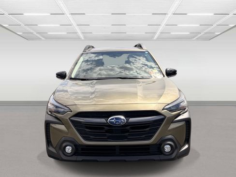 Used 2025 Subaru Outback Premium w/ Popular Package #1A AWD/4WD image 4