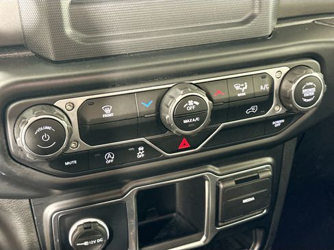 Used 2022 Jeep Wrangler Unlimited Sport AWD/4WD image 24