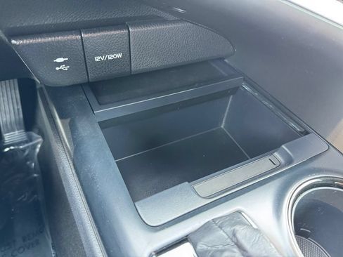 Used 2019 Toyota Camry LE FWD image 25