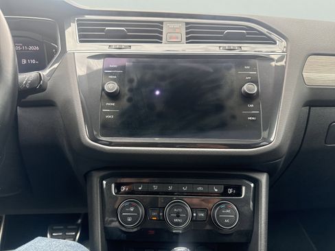 Used 2019 Volkswagen Tiguan SEL Premium R-Line AWD/4WD image 22