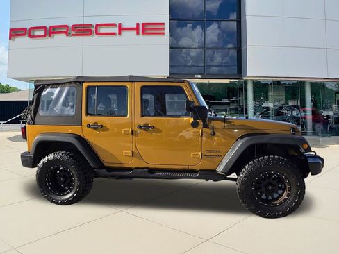 Used 2014 Jeep Wrangler Unlimited Sport image 3