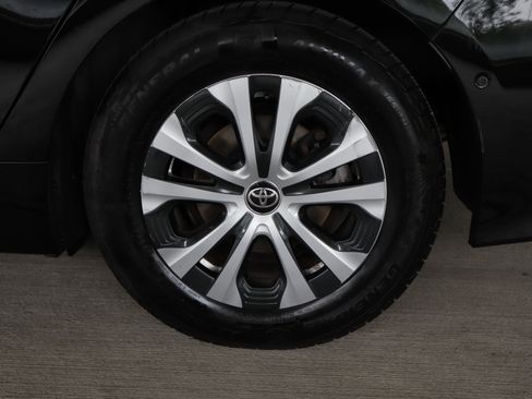 Used 2021 Toyota Prius Prime Limited FWD image 28