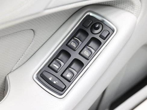 Used 2014 Aston Martin Vanquish Volante RWD image 14