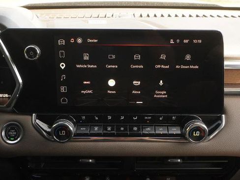 Used 2023 GMC Canyon Denali AWD/4WD image 16
