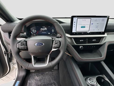 New 2026 Ford Explorer ST-Line w/ ST-Line Street Pack RWD image 7