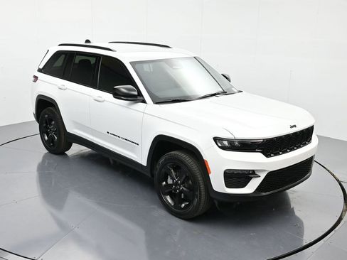 New 2025 Jeep Grand Cherokee Limited image 40