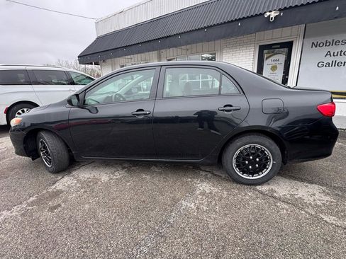 Used 2010 Toyota Corolla LE image 3