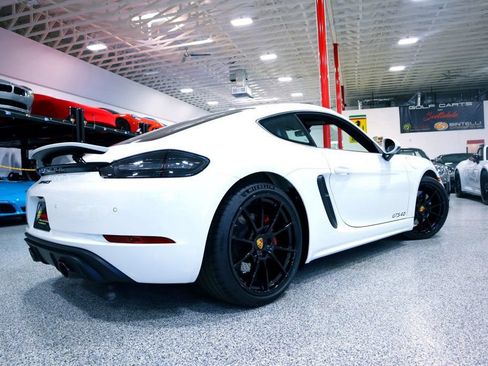 Used 2024 Porsche 718 Cayman GTS w/ Light Design Package RWD image 12