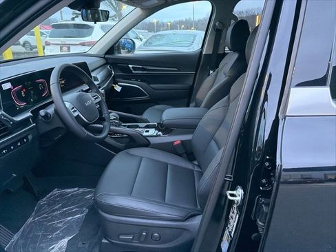 New 2025 Kia Telluride S image 9