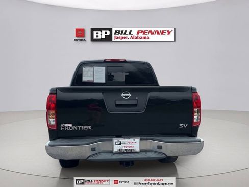 Used 2019 Nissan Frontier SV image 4