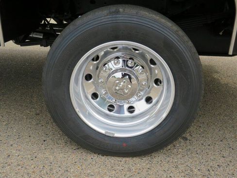 New 2023 RAM 5500 Tradesman w/ Chrome Appearance Group image 33