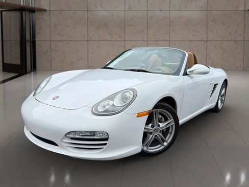 Used 2010 Porsche Boxster RWD image 17