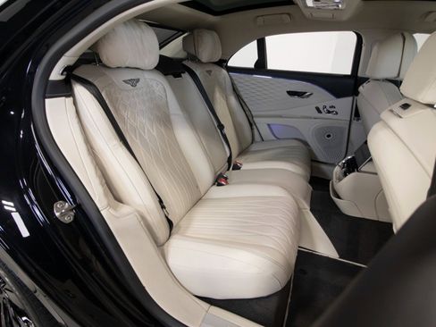 Used 2023 Bentley Flying Spur Azure image 63