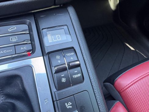 Used 2020 Porsche Macan S w/ Premium Package Plus AWD/4WD image 37