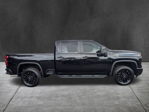 Used 2025 Chevrolet Silverado 2500 Custom w/ Custom Value Package AWD/4WD image 3
