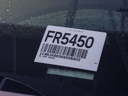 Certified 2024 Jeep Grand Cherokee L Laredo image 33