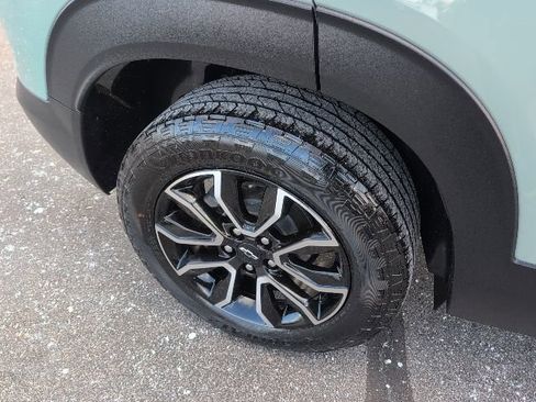 Used 2025 Chevrolet TrailBlazer ACTIV w/ Convenience Package image 11