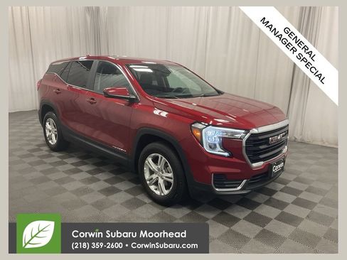 Used 2024 GMC Terrain SLE AWD/4WD image 1