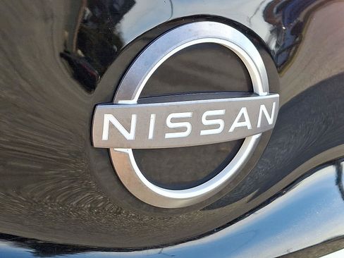 Used 2023 Nissan Leaf S image 29