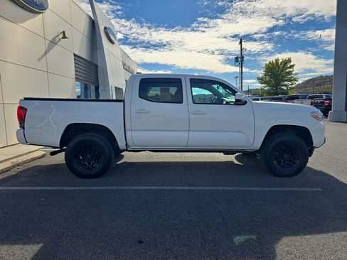 Used 2023 Toyota Tacoma SR image 2