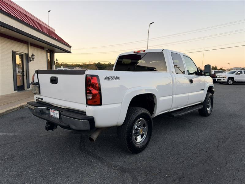 Used 2007 Chevrolet Silverado 2500 LT w/ Skid Plate Package AWD/4WD image 5