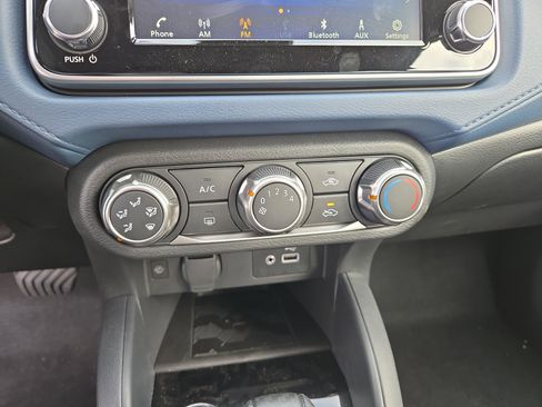 New 2025 Nissan Versa SV w/ Trunk Package image 28