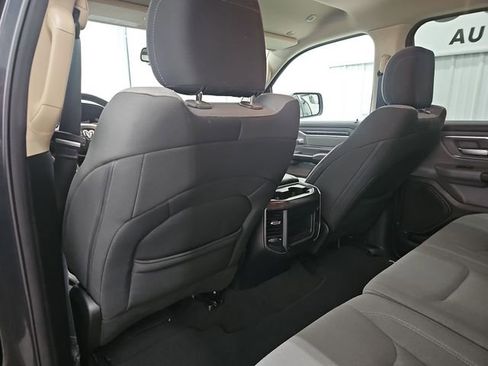 Used 2019 RAM 1500 Big Horn image 32